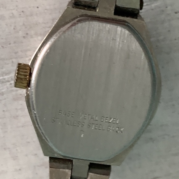 Vintage Benrus Watch with Diamond Accent - Picture 7 of 11